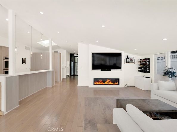 2712 N Beverly Glen Boulevard, Los Angeles CA 90077