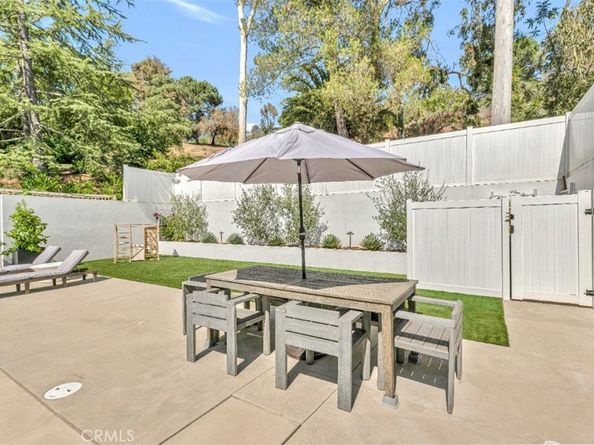 2712 N Beverly Glen Boulevard, Los Angeles CA 90077