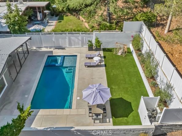2712 N Beverly Glen Boulevard, Los Angeles CA 90077