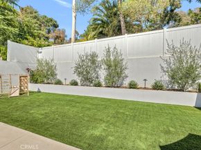 2712 N Beverly Glen Boulevard, Los Angeles CA 90077