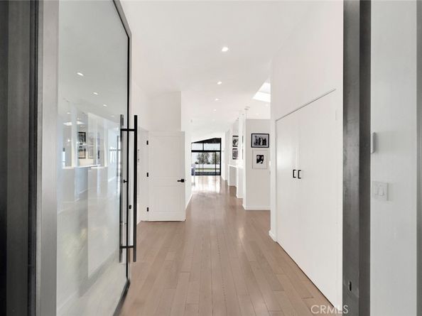2712 N Beverly Glen Boulevard, Los Angeles CA 90077
