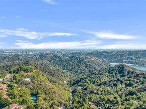 2712 N Beverly Glen Boulevard, Los Angeles CA 90077