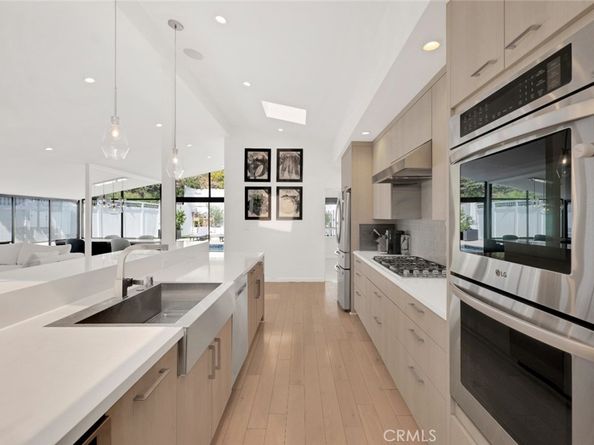 2712 N Beverly Glen Boulevard, Los Angeles CA 90077