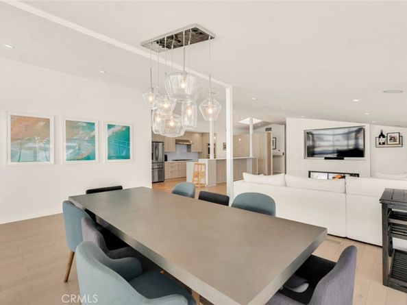 2712 N Beverly Glen Boulevard, Los Angeles CA 90077