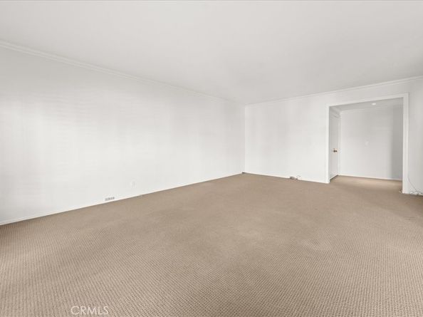 647 Wilcox Avenue 2G, Los Angeles CA 90004