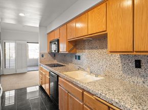 647 Wilcox Avenue 2G, Los Angeles CA 90004