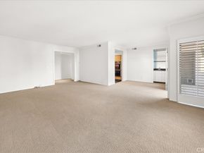 647 Wilcox Avenue 2G, Los Angeles CA 90004