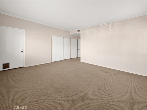 647 Wilcox Avenue 2G, Los Angeles CA 90004