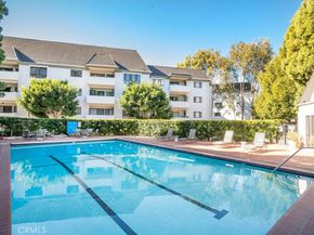 647 Wilcox Avenue 2G, Los Angeles CA 90004