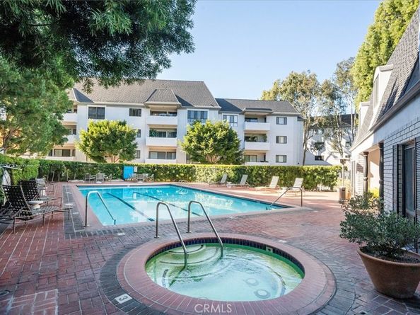 647 Wilcox Avenue 2G, Los Angeles CA 90004