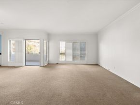 647 Wilcox Avenue 2G, Los Angeles CA 90004