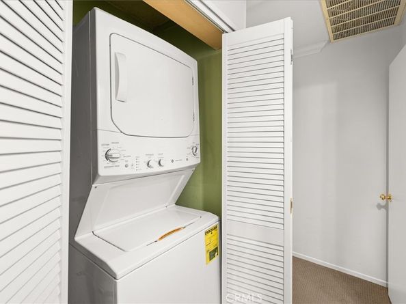 647 Wilcox Avenue 2G, Los Angeles CA 90004