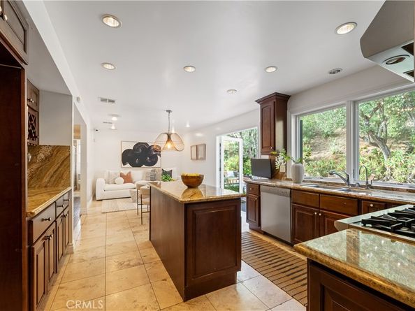 9767 Blantyre Drive, Beverly Hills CA 90210