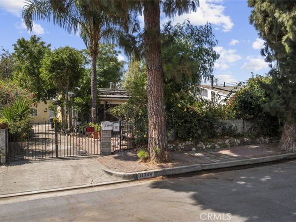 11744 Welby Way, North Hollywood CA 91606