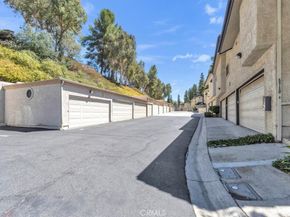 5728 Skyview Way G, Agoura Hills CA 91301