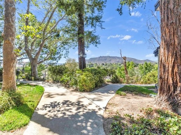 5728 Skyview Way G, Agoura Hills CA 91301