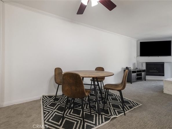 21450 Burbank Boulevard 203, Woodland Hills CA 91367