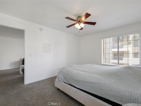 21450 Burbank Boulevard 203, Woodland Hills CA 91367