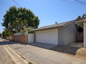 7816 Shoup Avenue, West Hills CA 91304