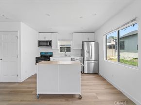 18656 Runnymede Street, Reseda CA 91335