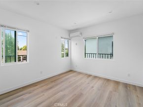 18656 Runnymede Street, Reseda CA 91335