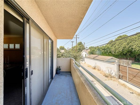 17225 Chatsworth Street 111, Granada Hills CA 91344