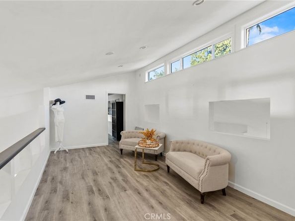 5907 Oakdale Avenue, Woodland Hills CA 91367