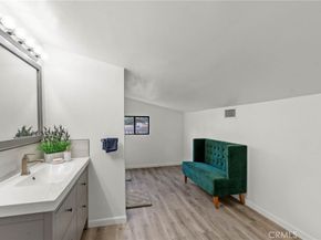 5907 Oakdale Avenue, Woodland Hills CA 91367
