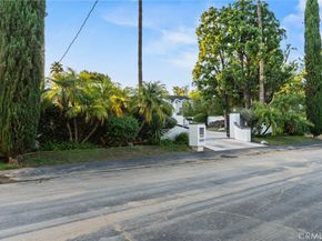 5907 Oakdale Avenue, Woodland Hills CA 91367