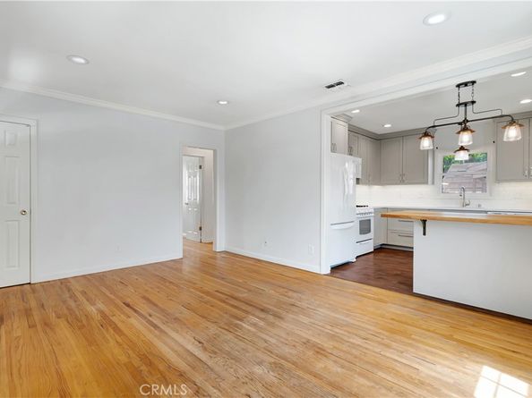 1302 N Whitnall, Burbank CA 91505