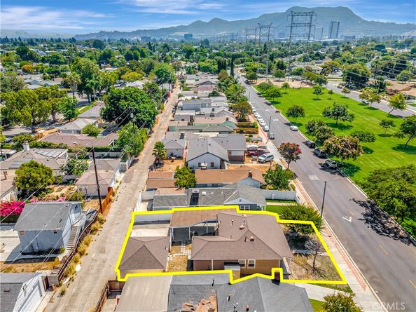 1302 N Whitnall, Burbank CA 91505
