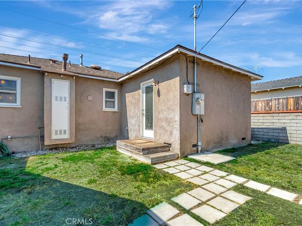 1302 N Whitnall, Burbank CA 91505