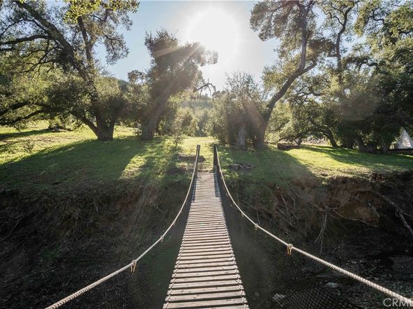 6451 Chesebro Road, Agoura Hills CA 91301