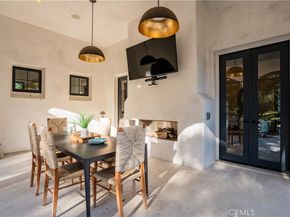 6451 Chesebro Road, Agoura Hills CA 91301