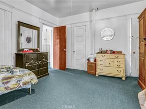 1470 W Adams Boulevard, Los Angeles CA 90007