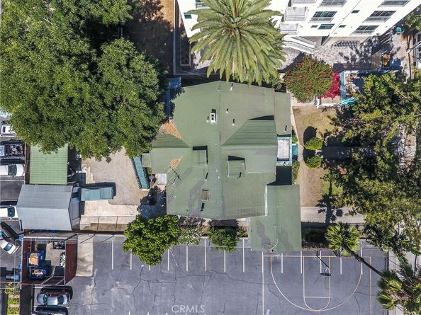 1470 W Adams Boulevard, Los Angeles CA 90007