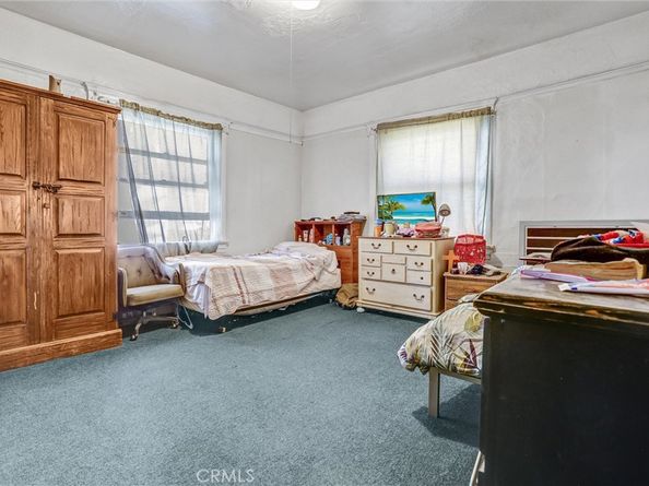 1470 W Adams Boulevard, Los Angeles CA 90007