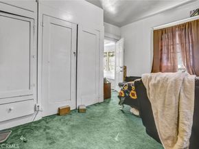 1470 W Adams Boulevard, Los Angeles CA 90007