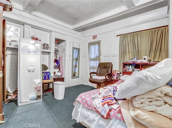 1470 W Adams Boulevard, Los Angeles CA 90007