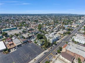 1470 W Adams Boulevard, Los Angeles CA 90007