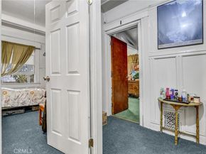 1470 W Adams Boulevard, Los Angeles CA 90007