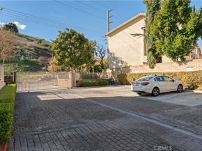5340 Las Virgenes 11, Calabasas CA 91302