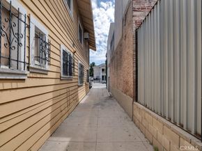 2113 Venice, Los Angeles CA 90006