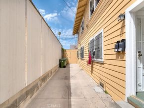 2113 Venice, Los Angeles CA 90006