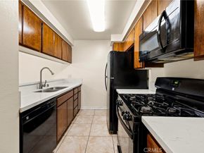 21219 Roscoe Boulevard 211, Canoga Park CA 91304
