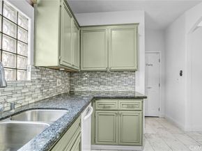 18347 Saticoy 24, Reseda CA 91335