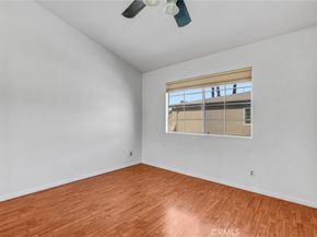 18347 Saticoy 24, Reseda CA 91335