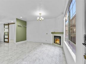 18347 Saticoy 24, Reseda CA 91335