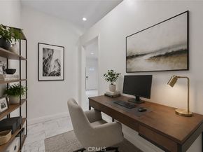 18347 Saticoy 24, Reseda CA 91335