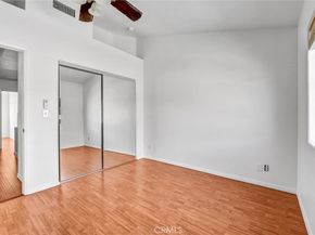 18347 Saticoy 24, Reseda CA 91335